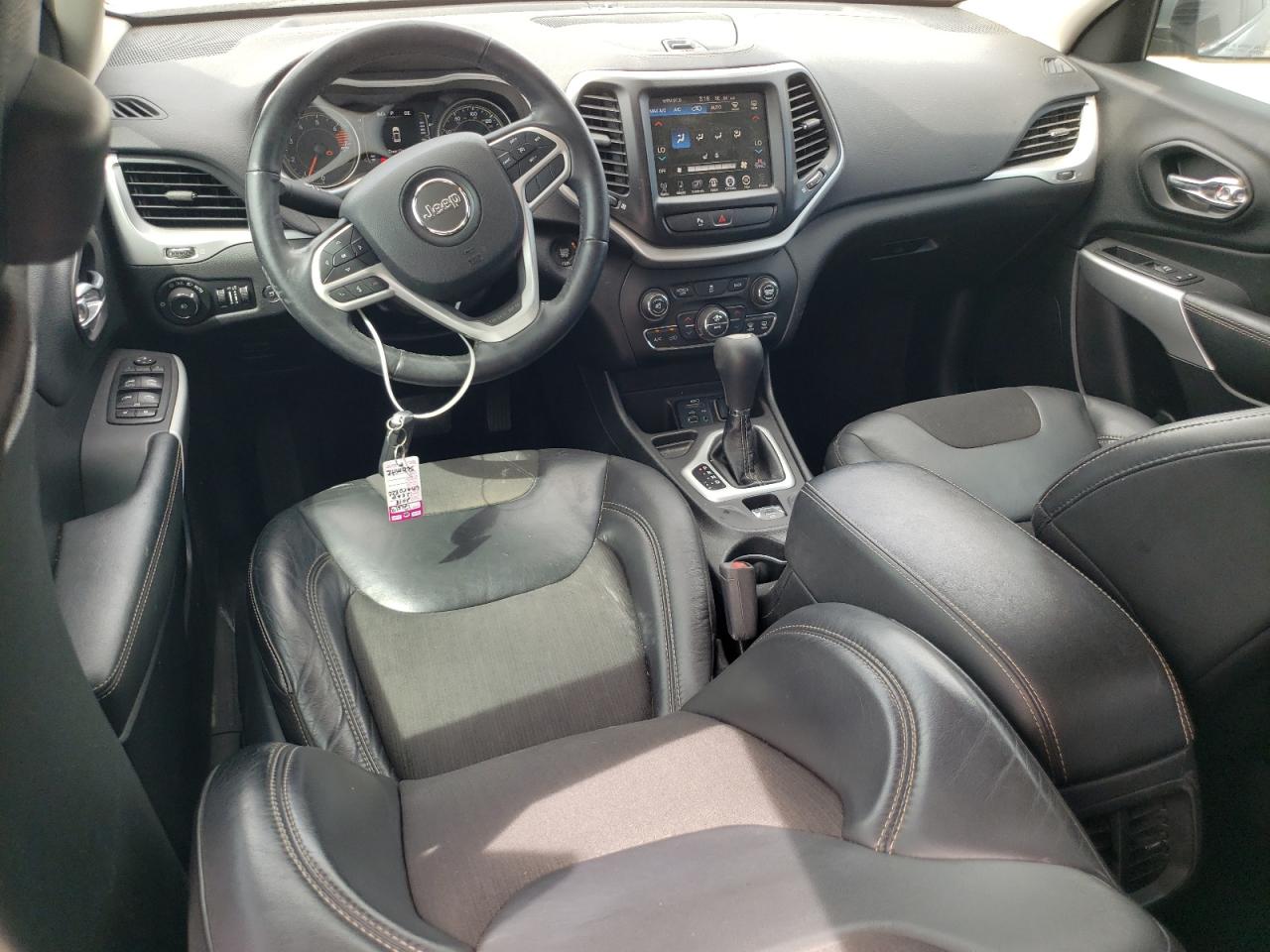 JEEP GRAND CHEROKEE LATITUDE PLUS