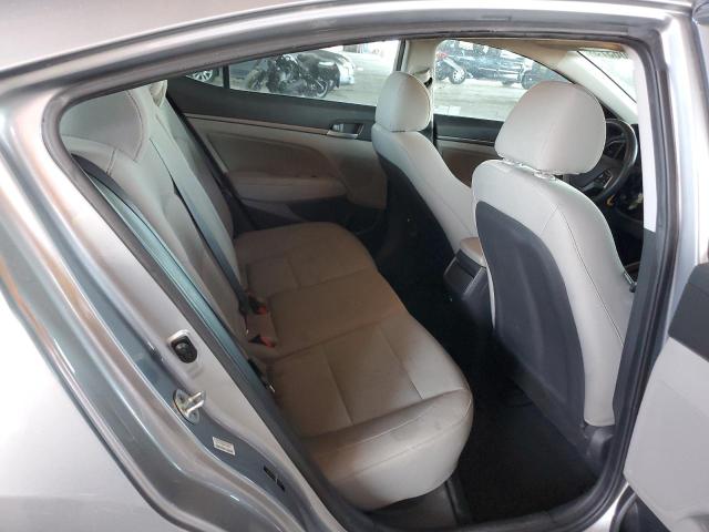2017 HYUNDAI ELANTRA SE - 5NPD84LF0HH141215