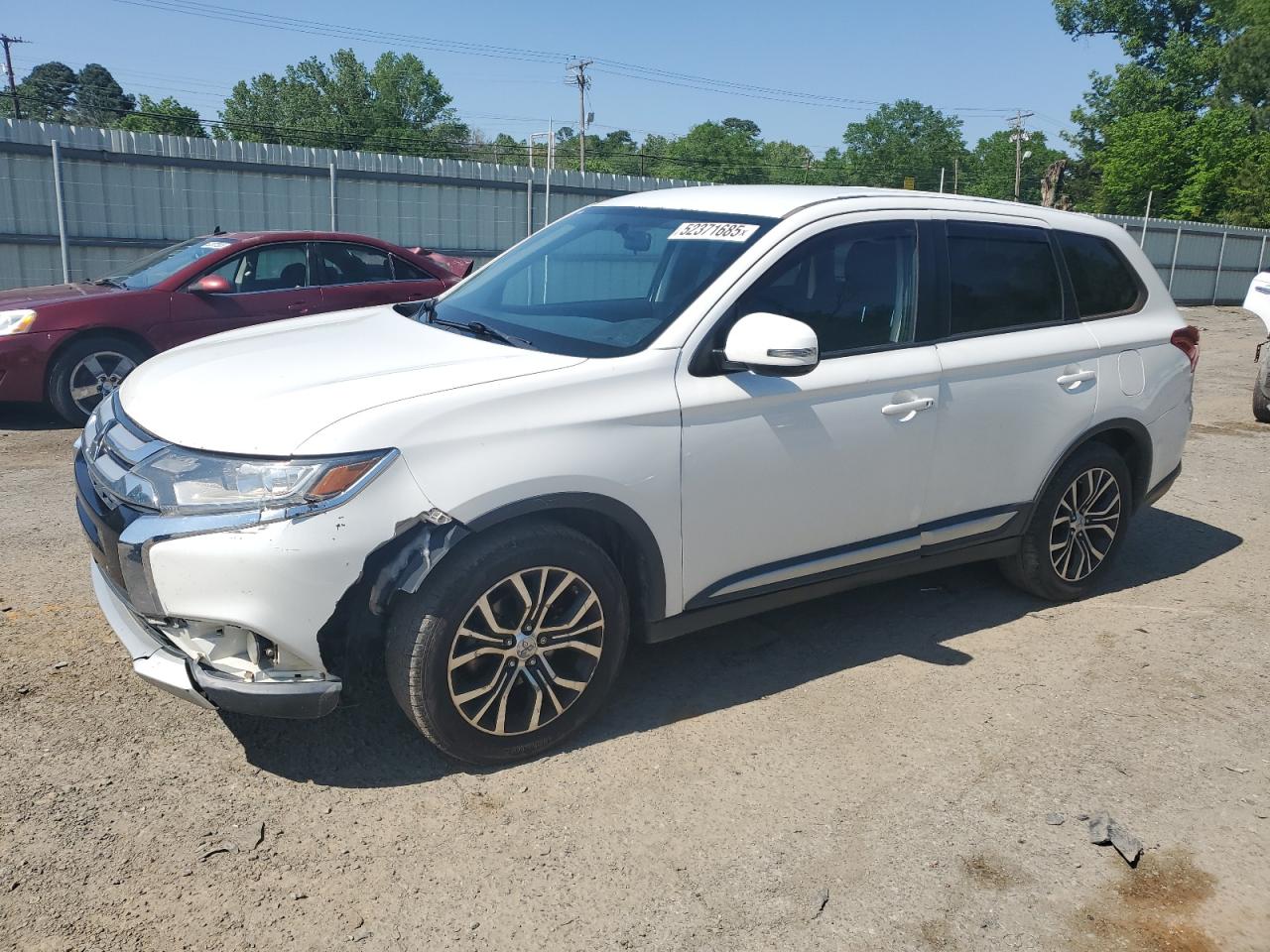 MITSUBISHI OUTLANDER SE