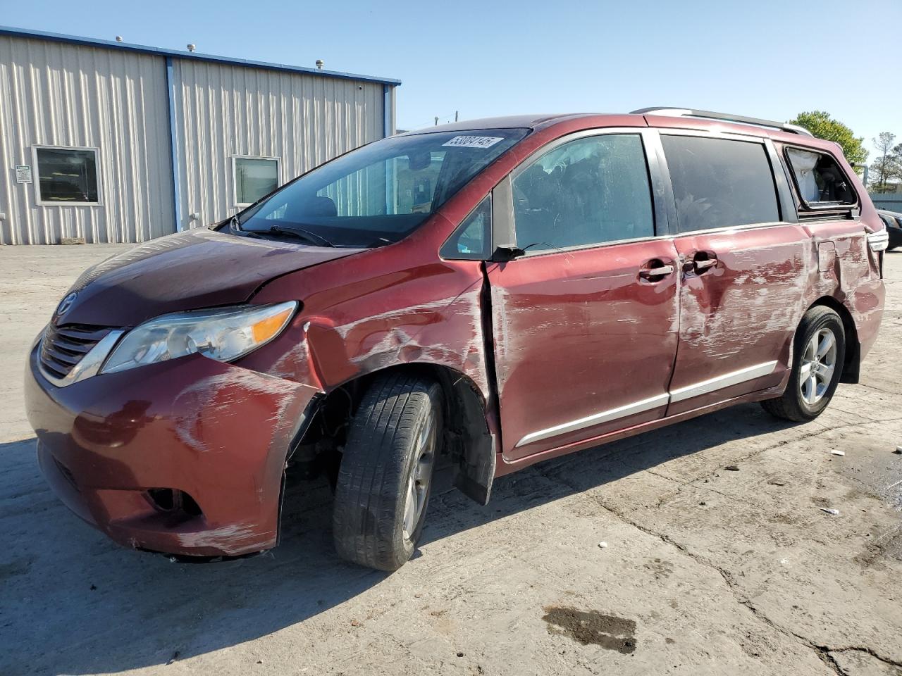 Lot #3270824435 2017 TOYOTA SIENNA LE
