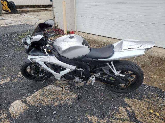SUZUKI GSX-R600 2007 JS1GN7DA972125292 photo #4