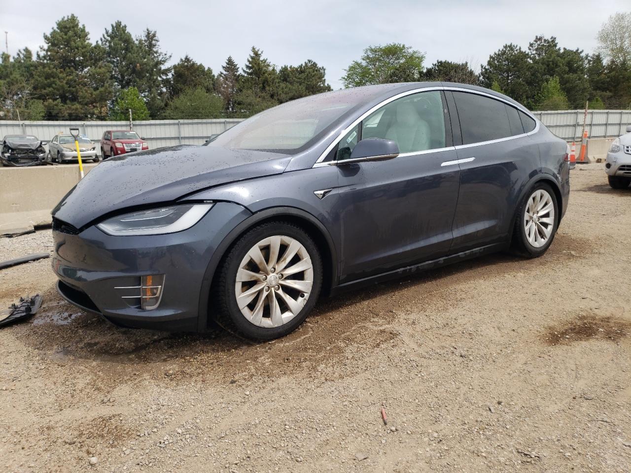 TESLA MODEL X