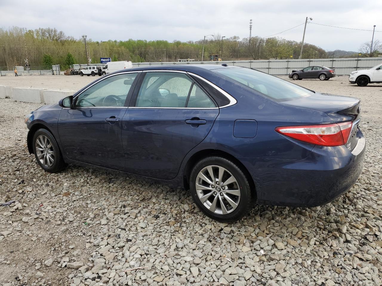 TOYOTA CAMRY LE