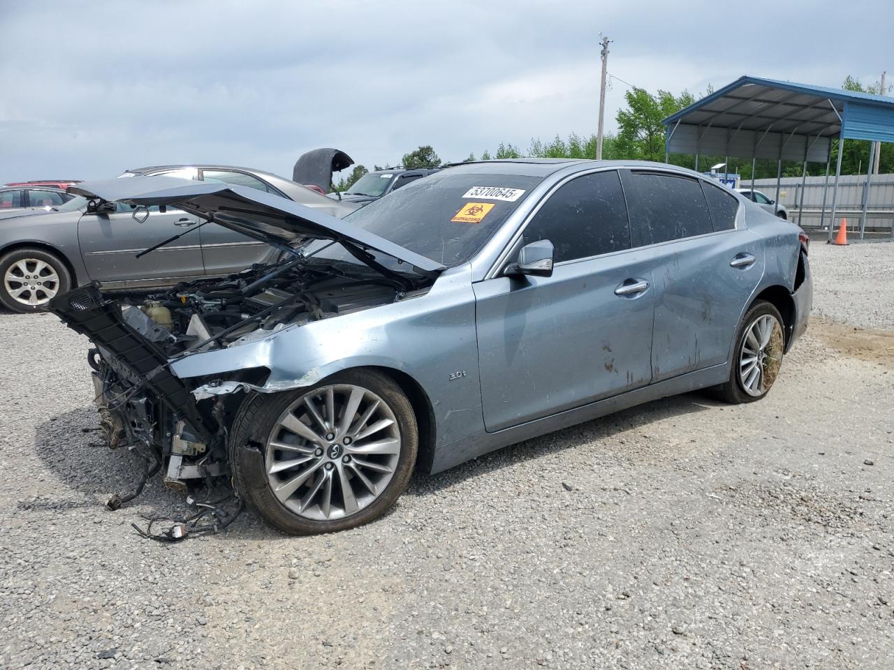 INFINITI Q50 LUXE