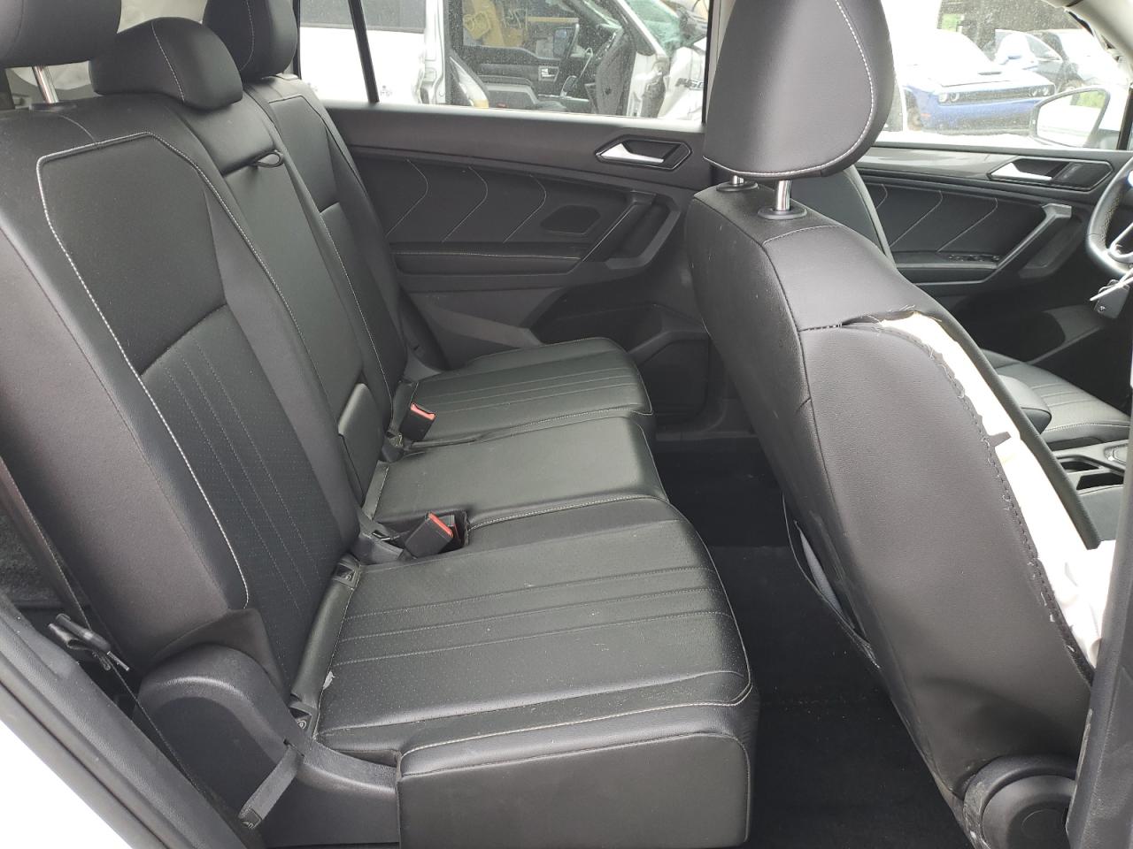 VOLKSWAGEN TIGUAN SE