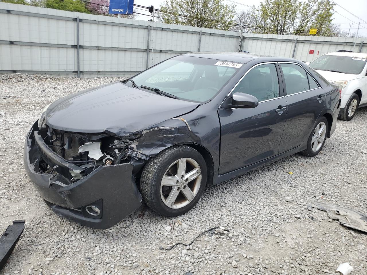 TOYOTA CAMRY BASE