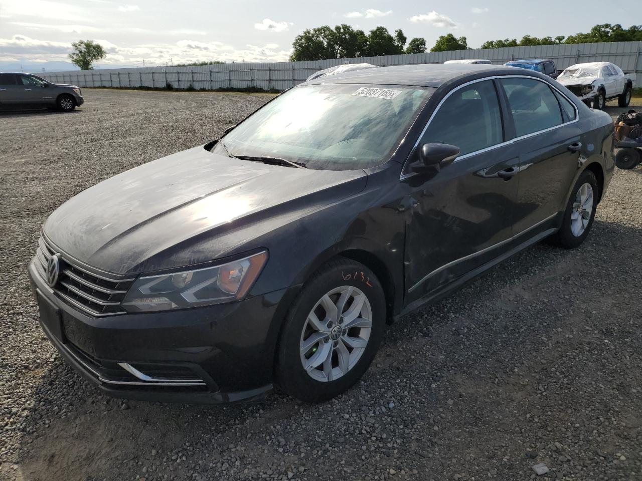 VOLKSWAGEN PASSAT S