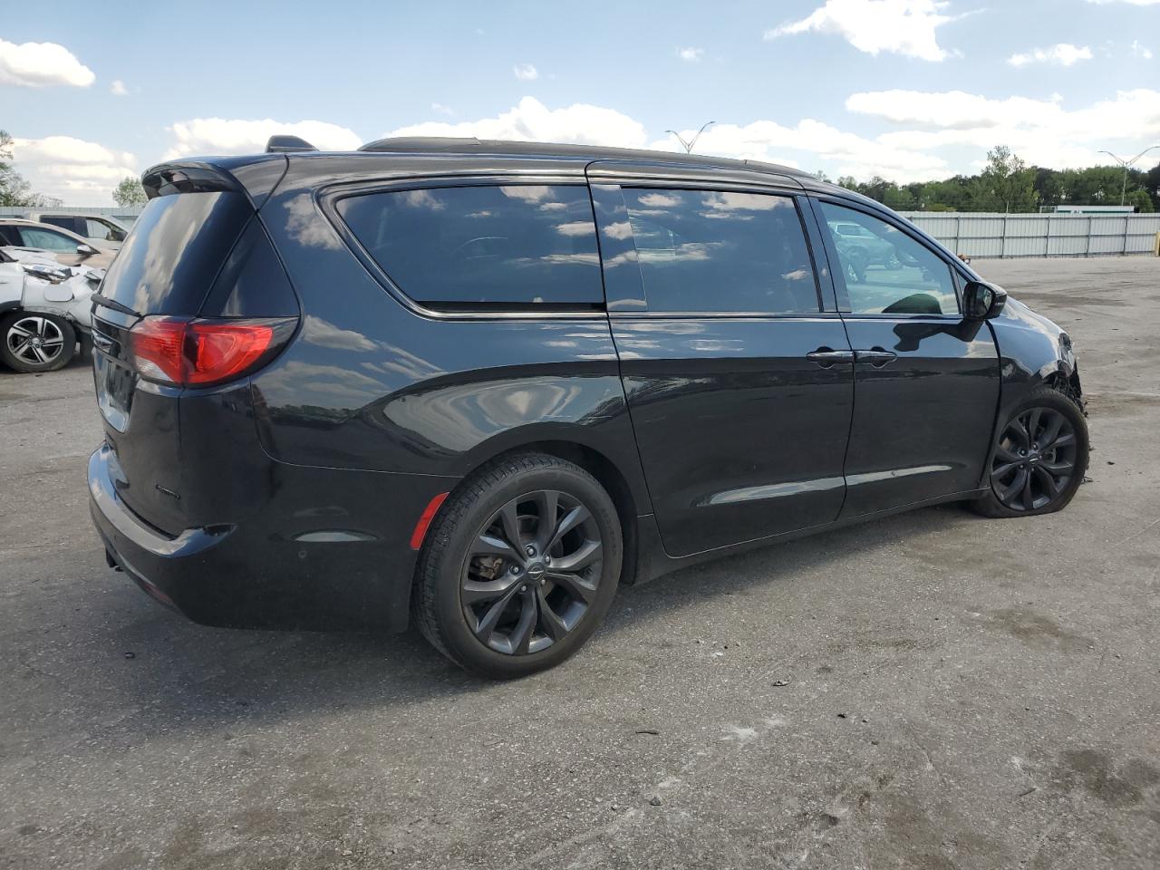 CHRYSLER PACIFICA LIMITED