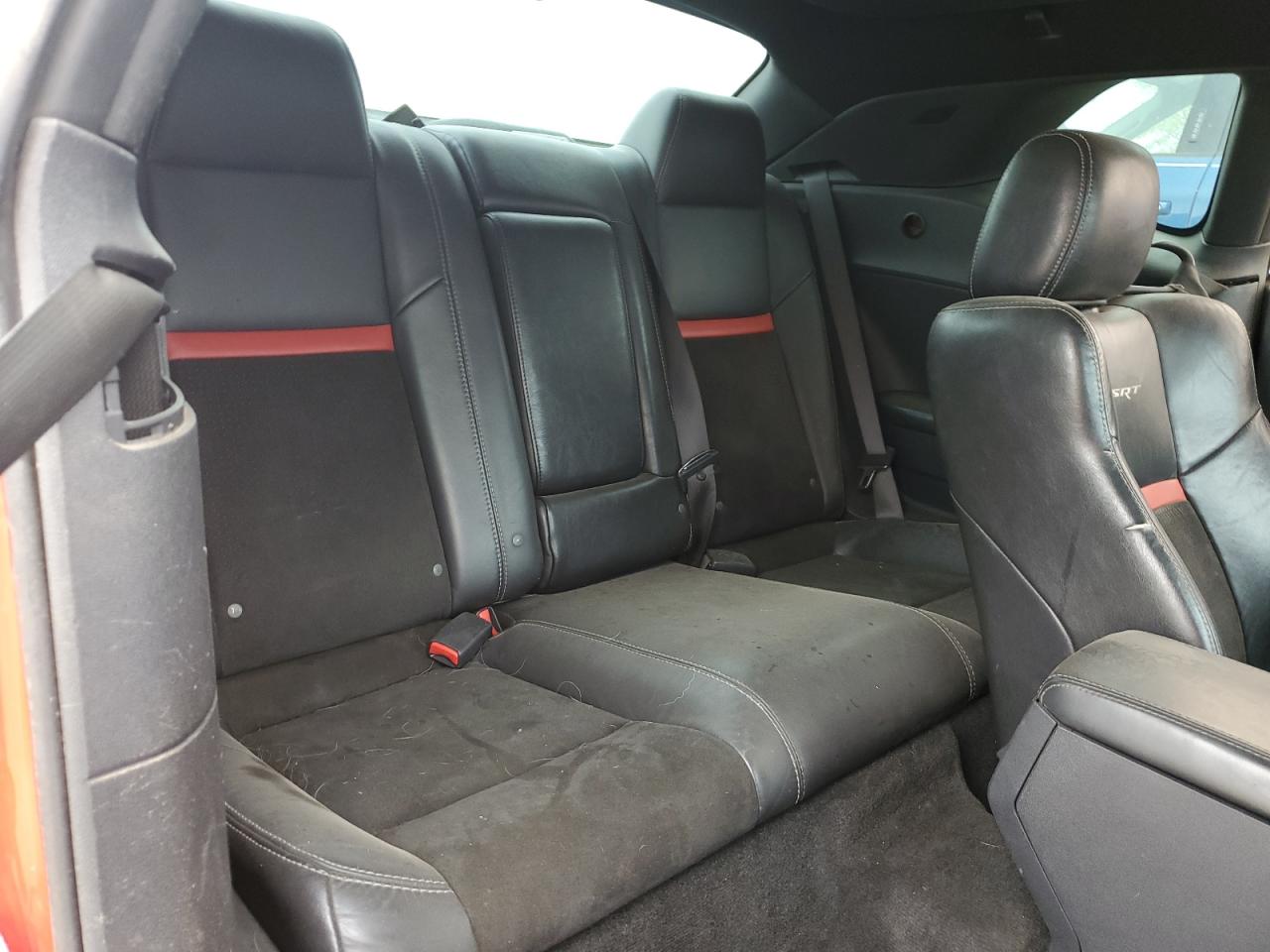 DODGE CHALLENGER SRT-8