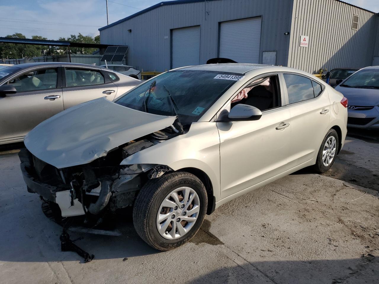 HYUNDAI ELANTRA SE