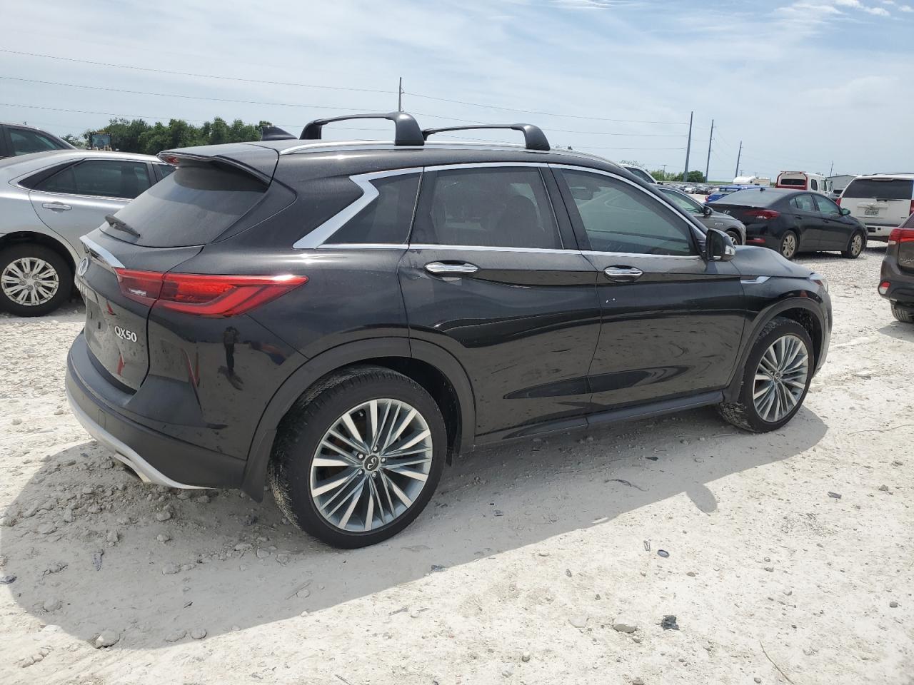 INFINITI QX50 2024