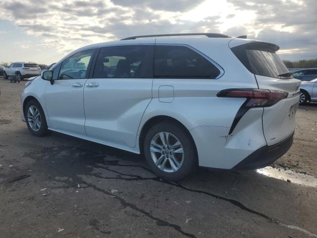 2022 TOYOTA SIENNA XLE 5TDJSKFC4NS056541