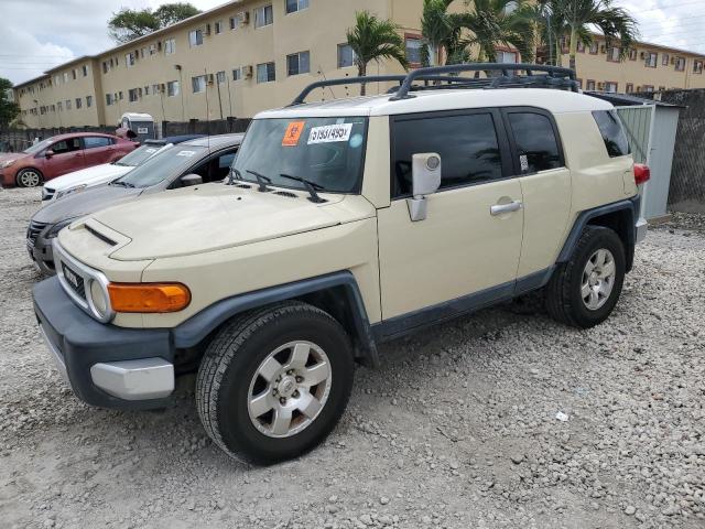 TOYOTA FJ CRUISER