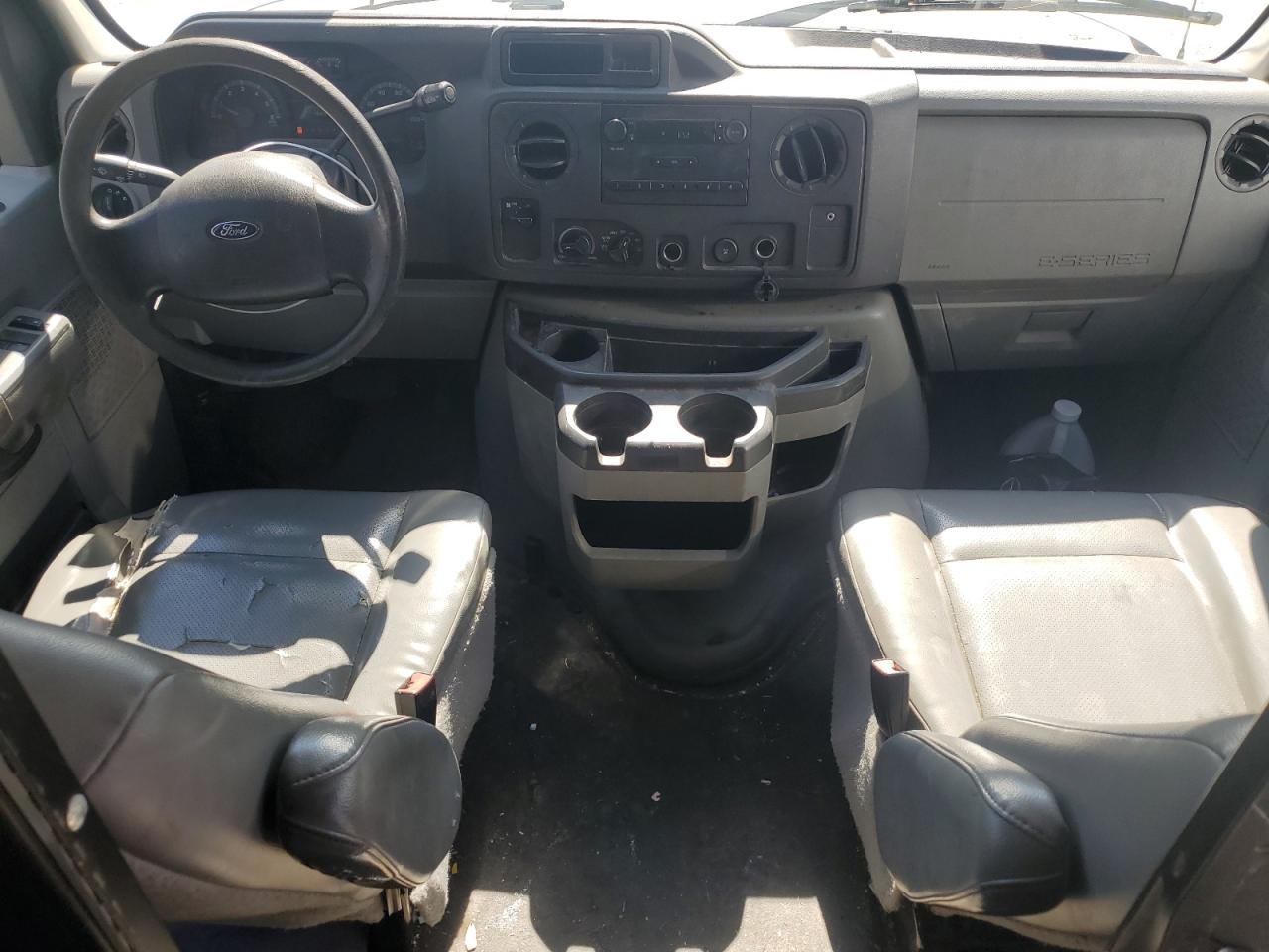 FORD ECONOLINE E250 VAN