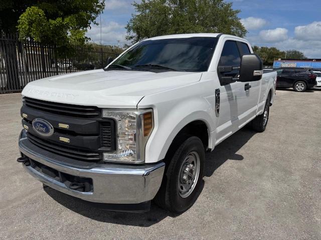 FORD F-250 SUPER DUTY