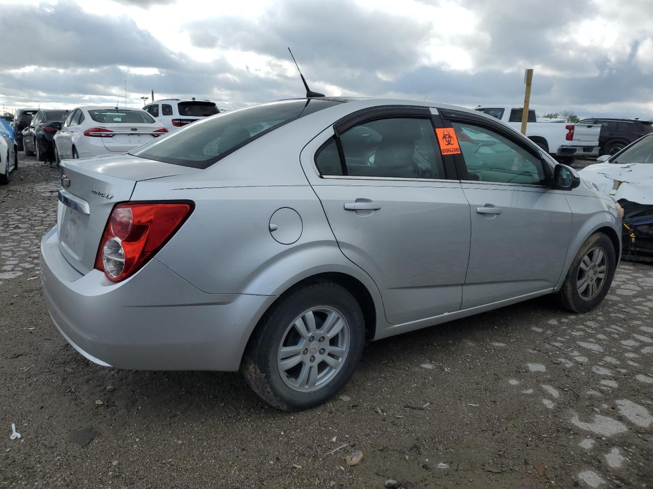 Chevrolet Sonic lt 2012