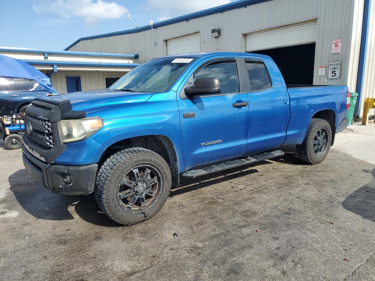 TOYOTA TUNDRA DOUBLE CAB SR