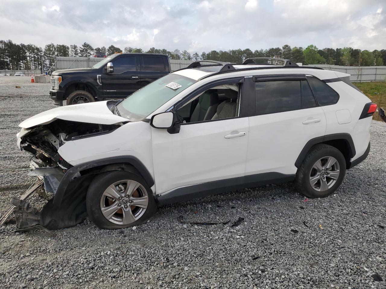TOYOTA RAV4 XLE