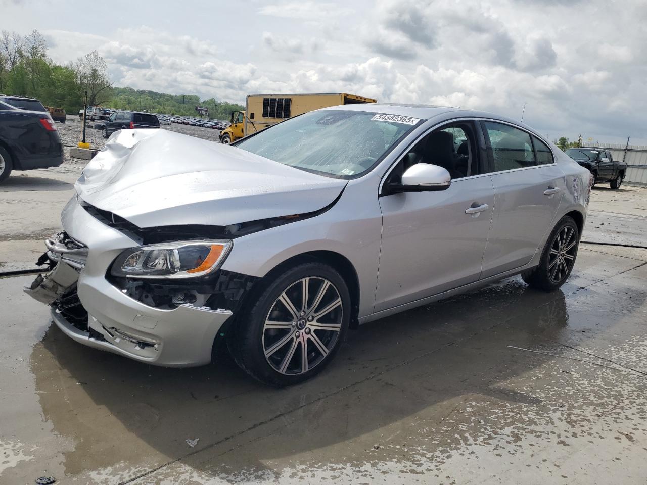 VOLVO S60 PLATINUM