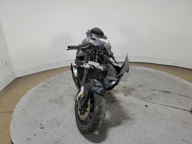 2025 SUZUKI GSX-R600 JS1GN7FA4S7100938