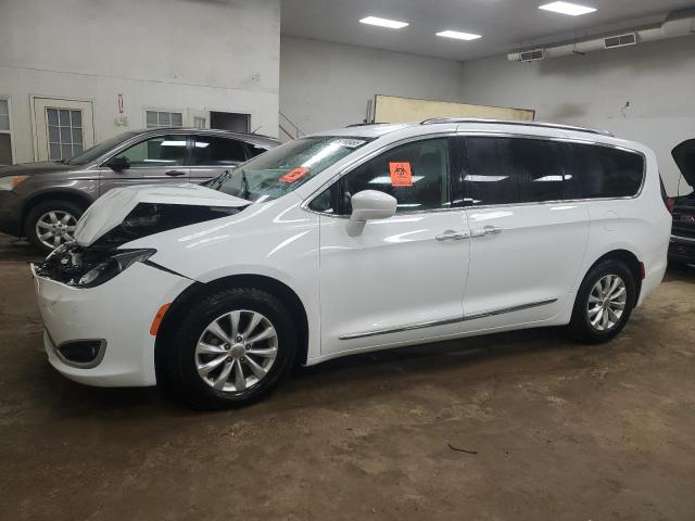 Vin: 2c4rc1bgxjr210773, lot: 52383465, chrysler pacifica touring l 2018 img_1