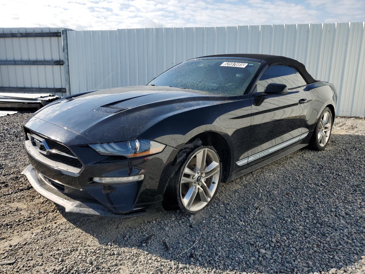 FORD MUSTANG
