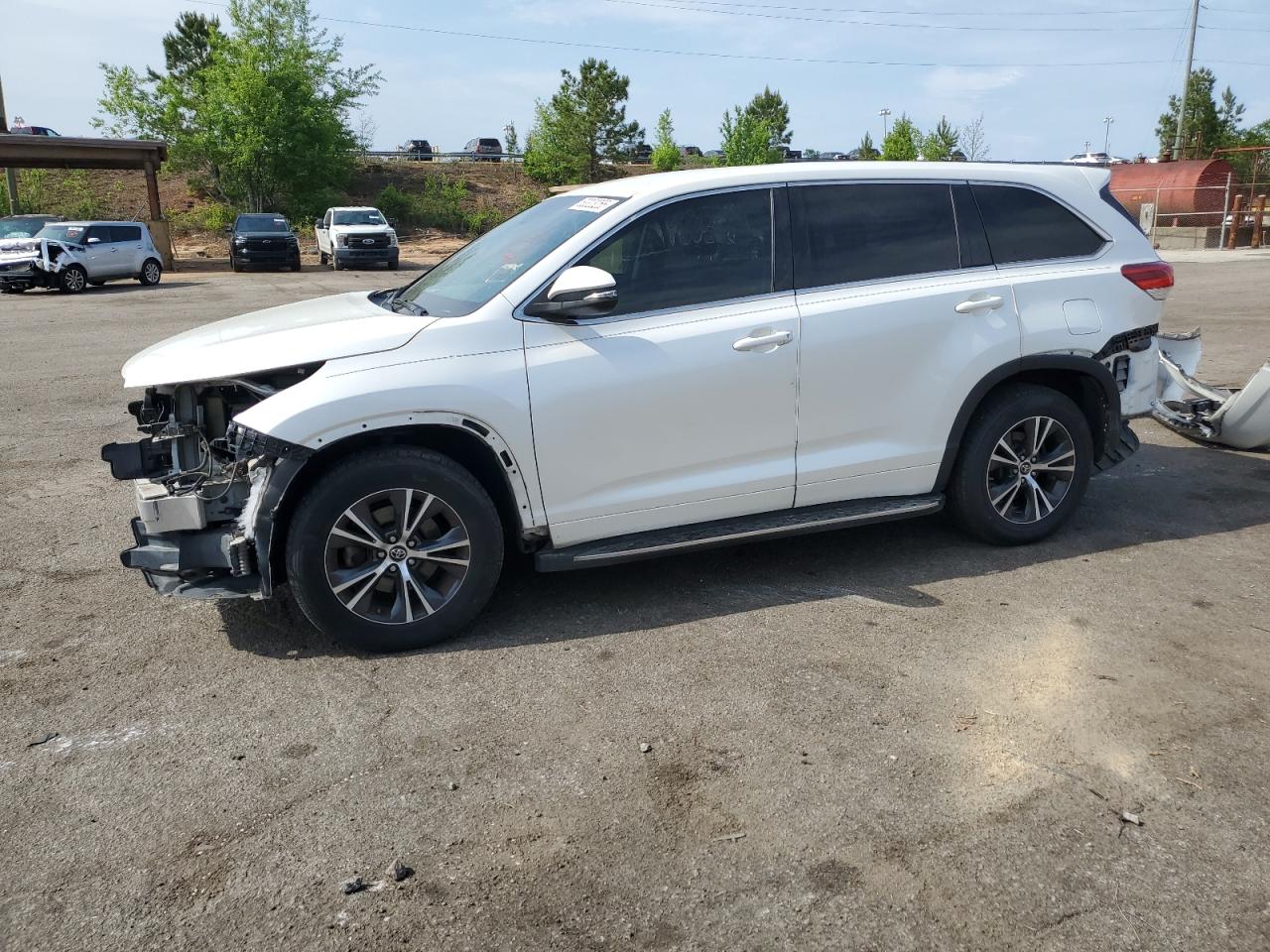 TOYOTA HIGHLANDER LE