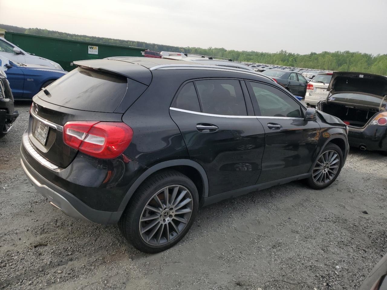 MERCEDES-BENZ GLA-CLASS 250