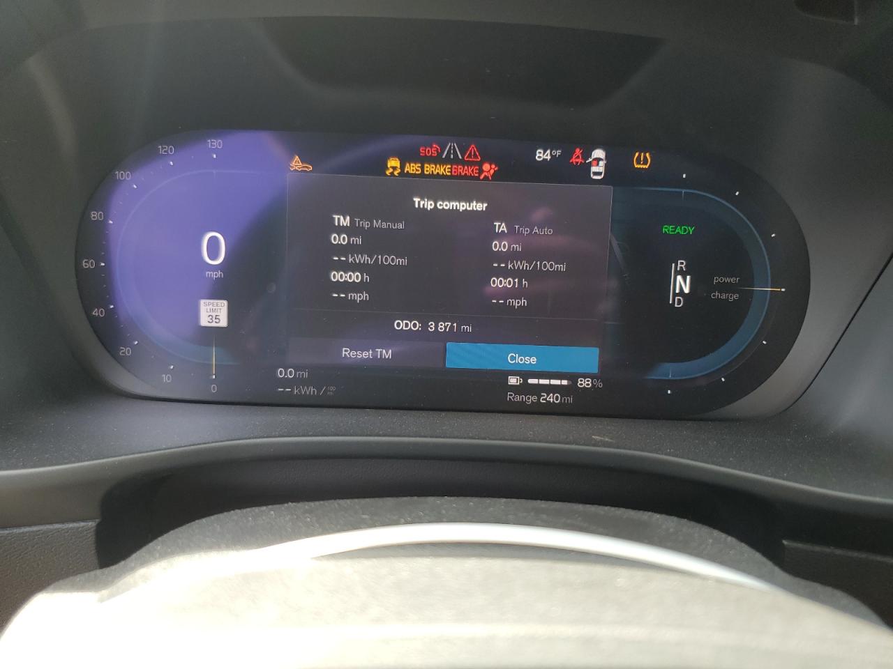 VOLVO XC40 RECHARGE PLUS