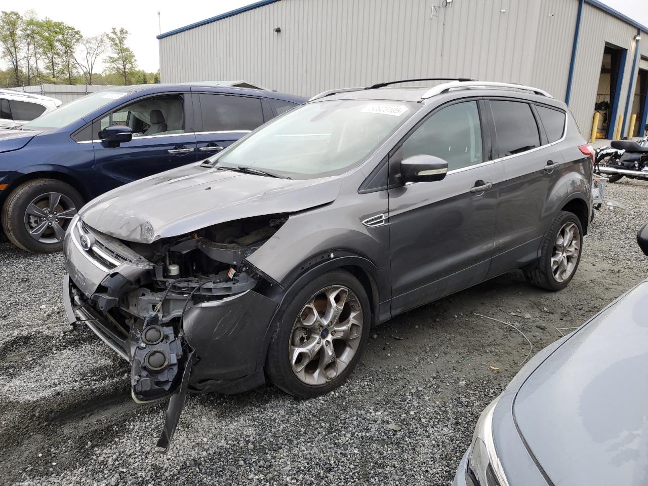 FORD ESCAPE TITANIUM