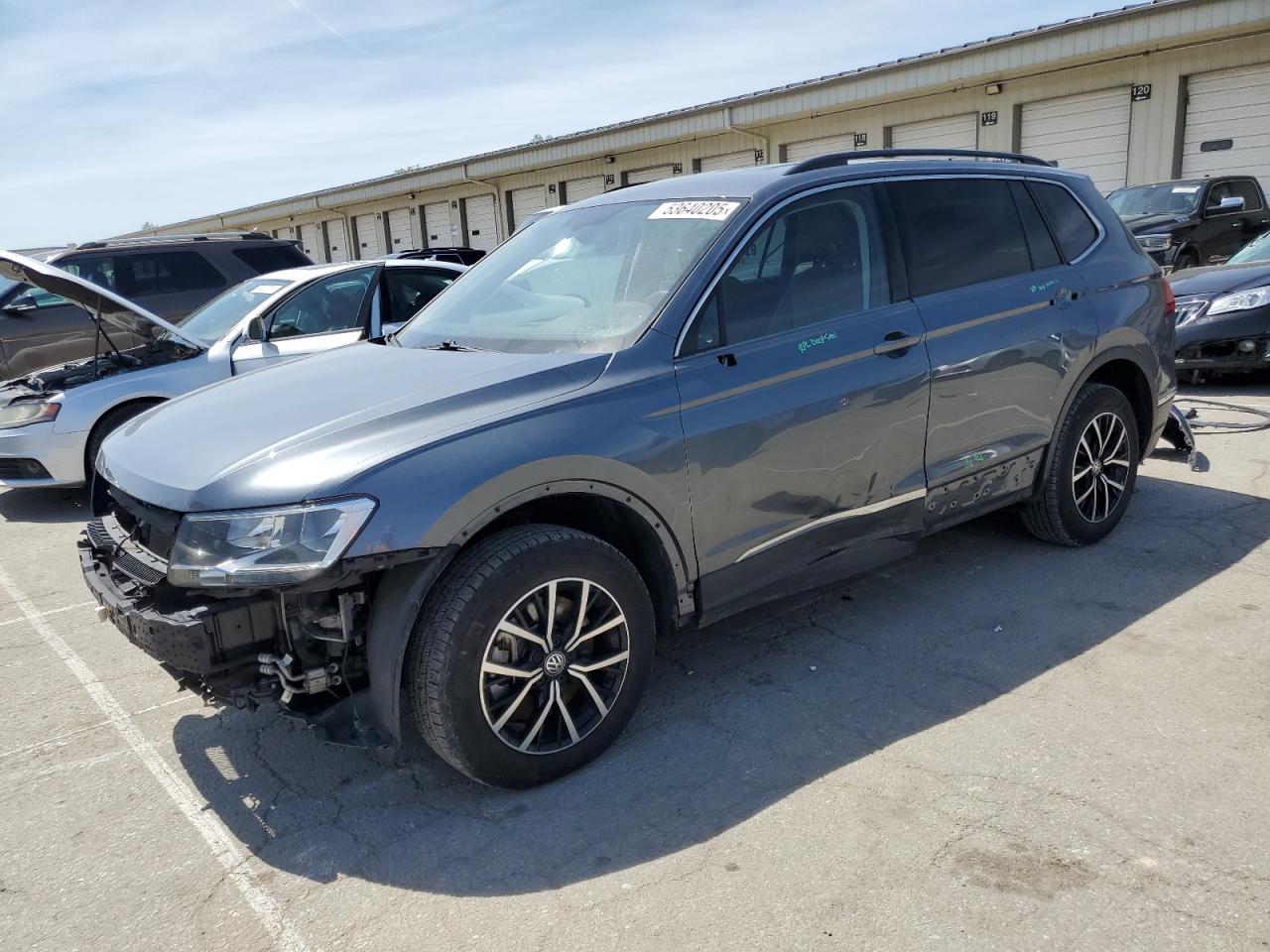 VOLKSWAGEN TIGUAN SE