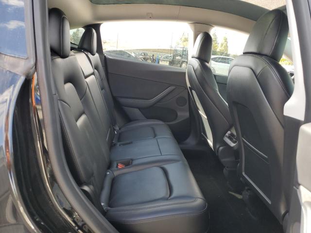 2021 TESLA MODEL Y 5YJYGDEE3MF305123