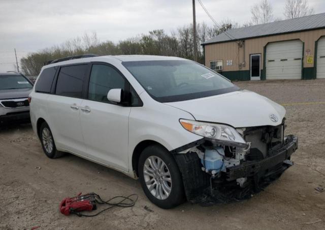 2016 TOYOTA SIENNA XLE - 5TDYK3DC9GS702117