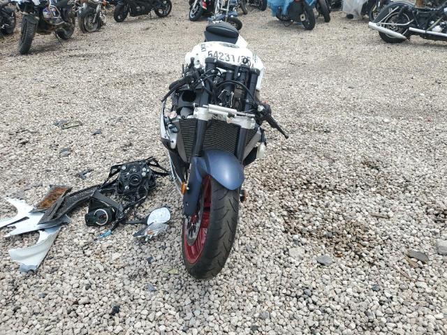2025 SUZUKI GSX-R600 JS1GN7FA7S7100240