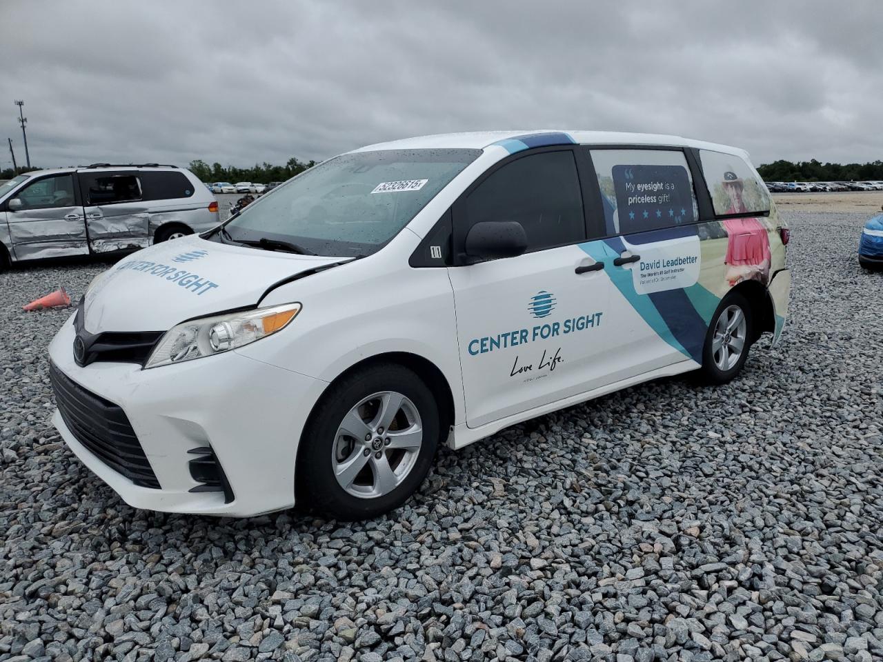 TOYOTA SIENNA L