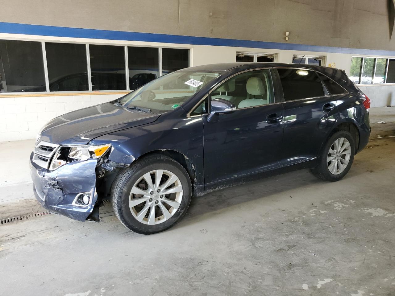TOYOTA VENZA LE