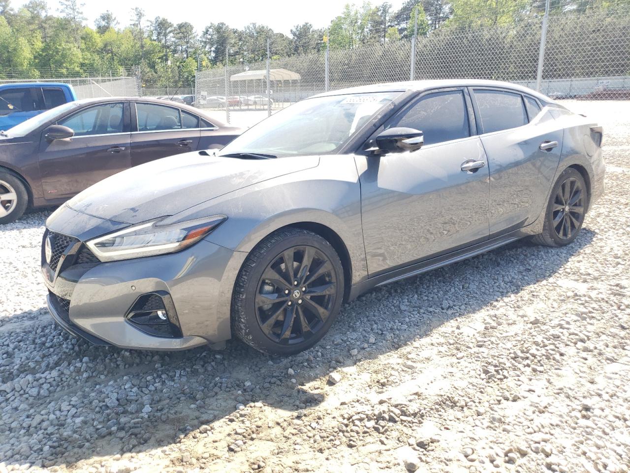NISSAN MAXIMA SR