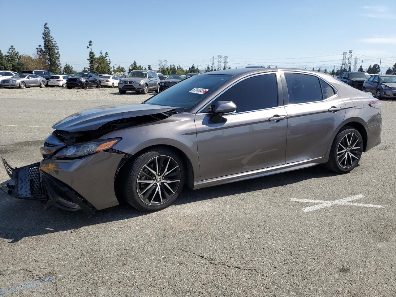 TOYOTA CAMRY SE