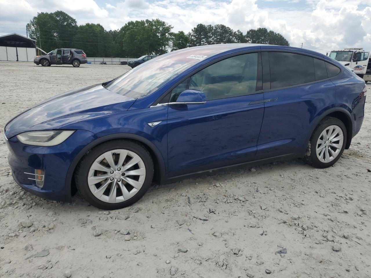 TESLA MODEL X