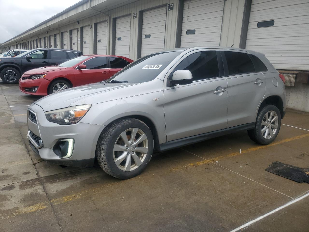 MITSUBISHI OUTLANDER SE