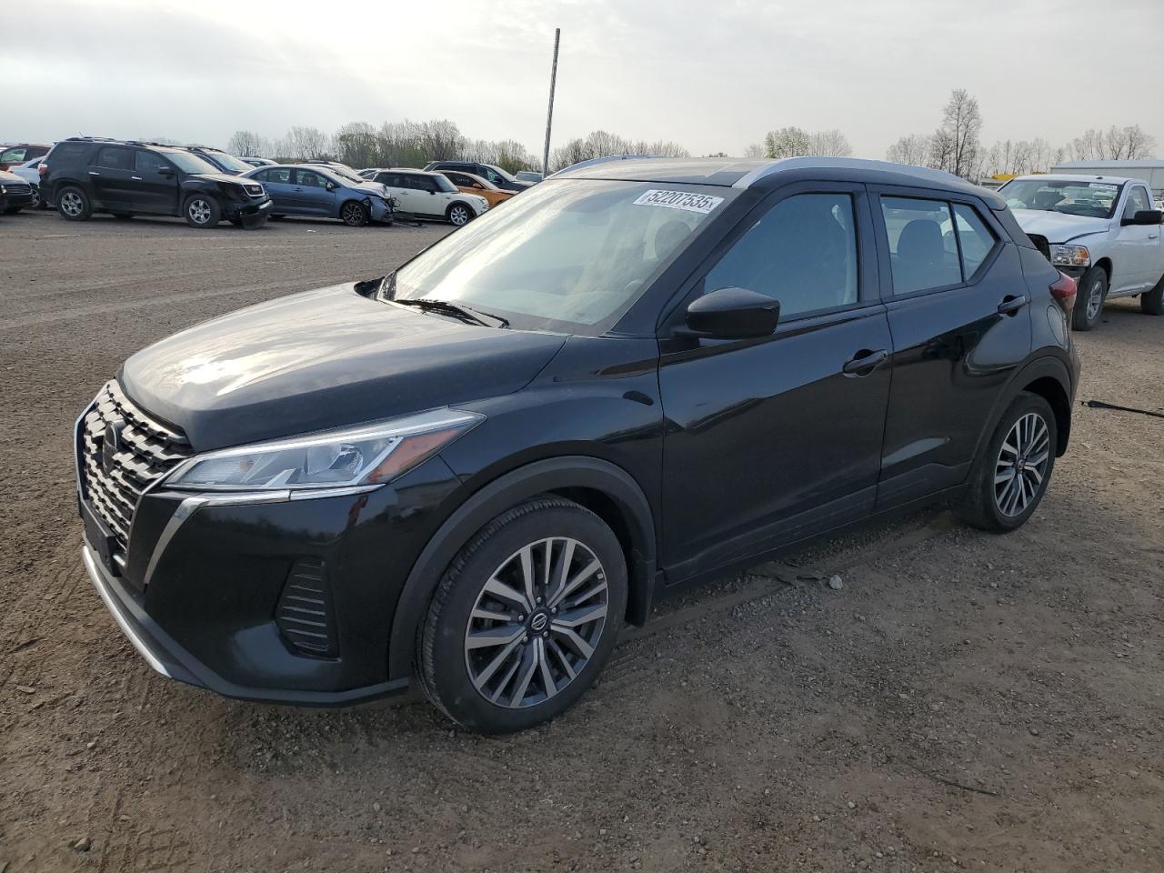 NISSAN KICKS SV