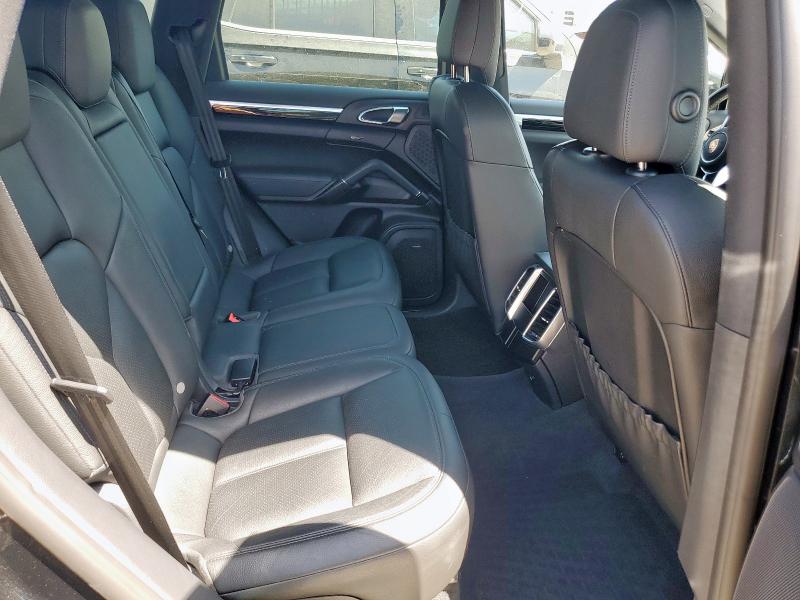 2015 PORSCHE CAYENNE - WP1AF2A20FLA31124