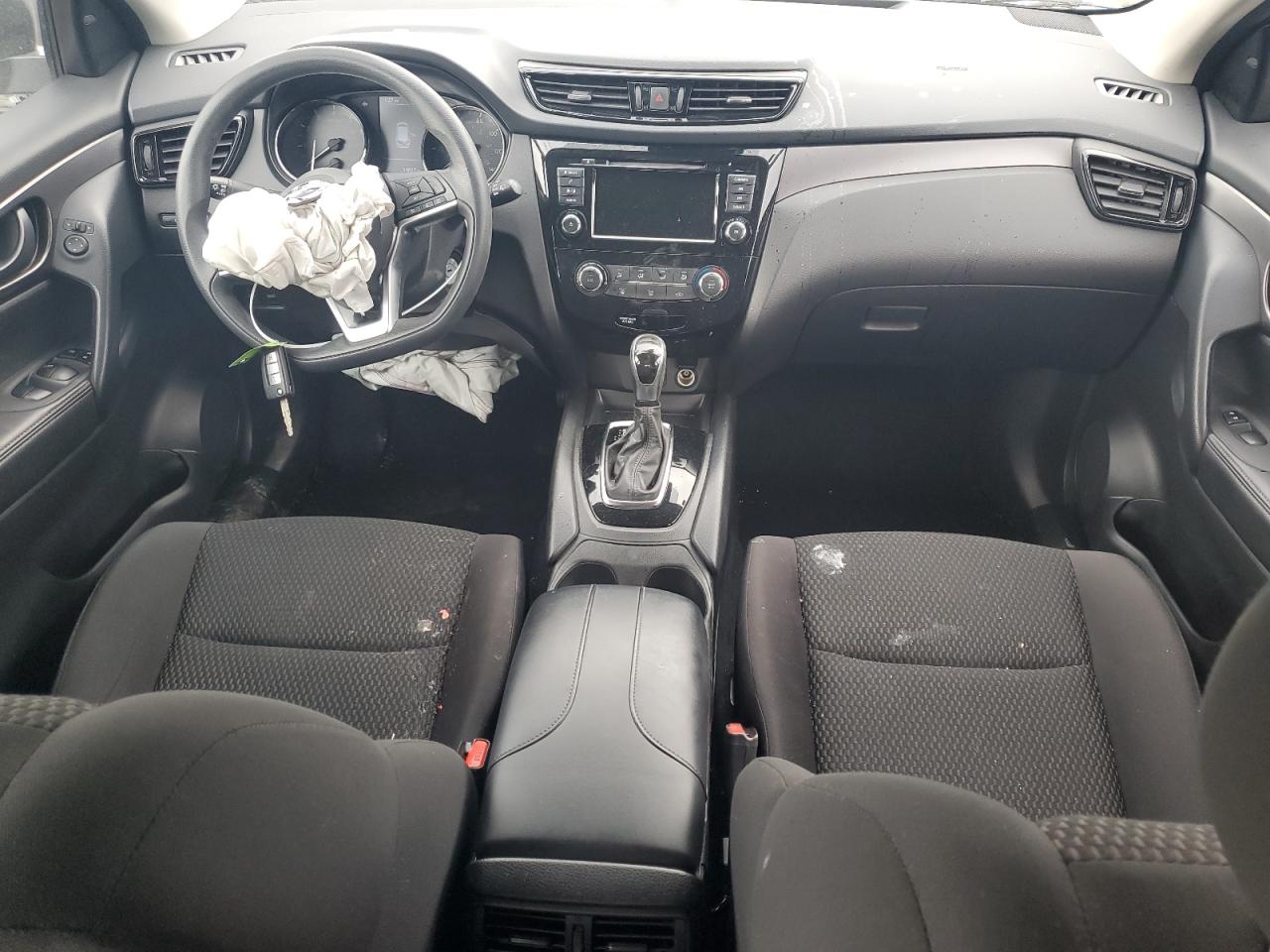 NISSAN ROGUE SPORT S