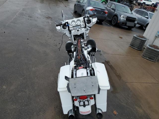 2008 HARLEY-DAVIDSON FLHX 1HD1KB4188Y624170