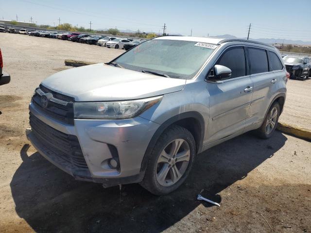 TOYOTA HIGHLANDER SE