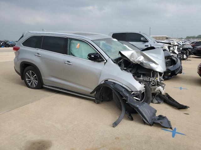 Vin: 5tdkzrfh9js280273, lot: 51214975, toyota highlander se 20184