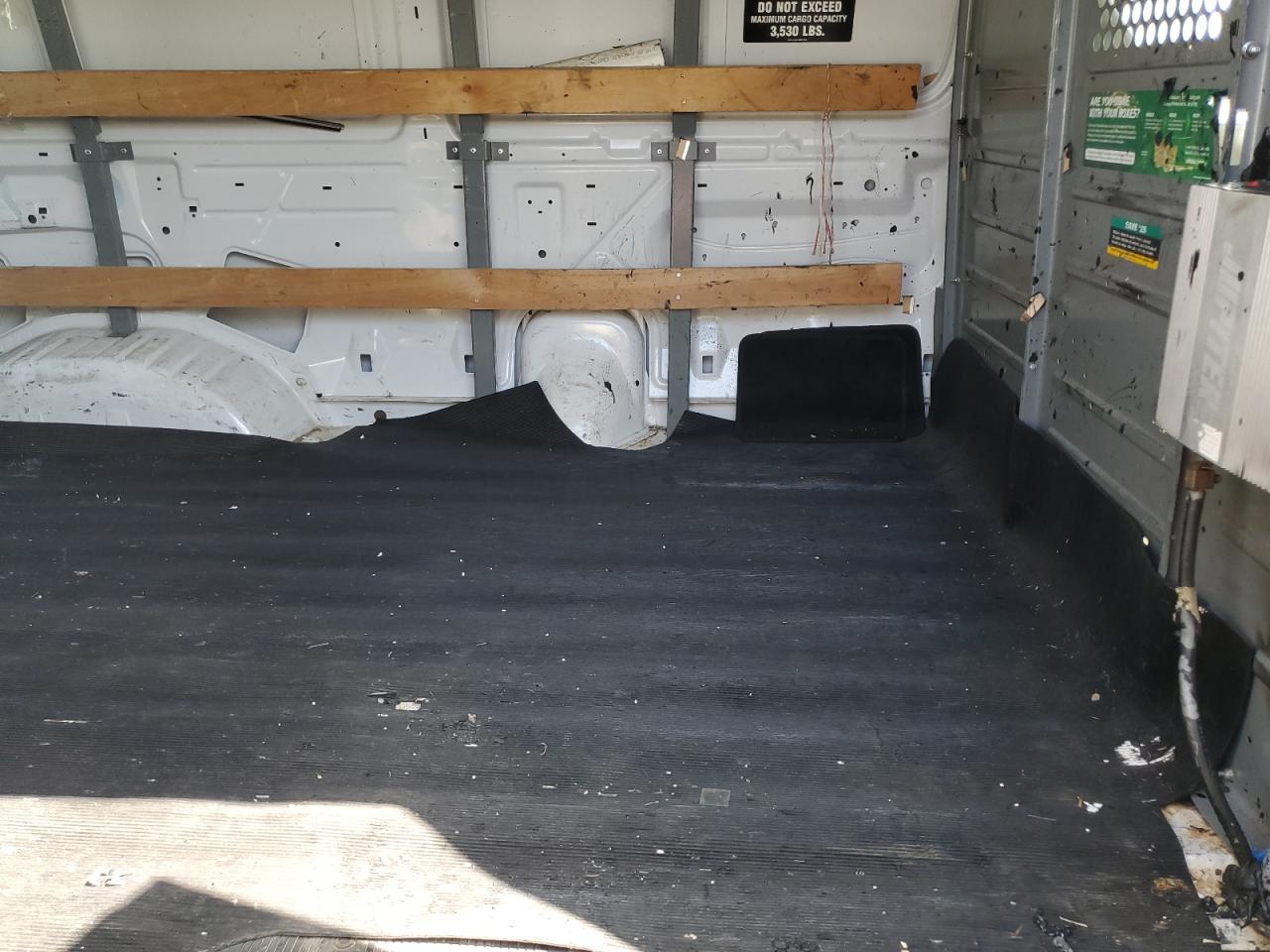 FORD ECONOLINE E250 VAN