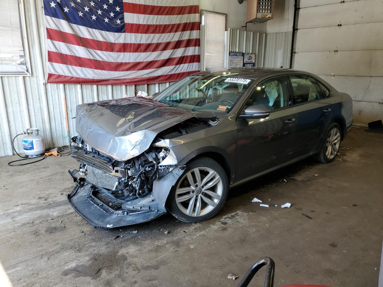 VOLKSWAGEN PASSAT WOLFSBURG