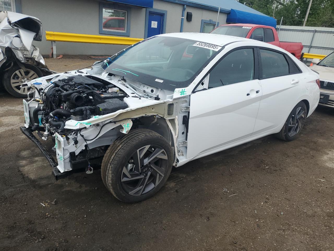  Salvage Hyundai ELANTRA