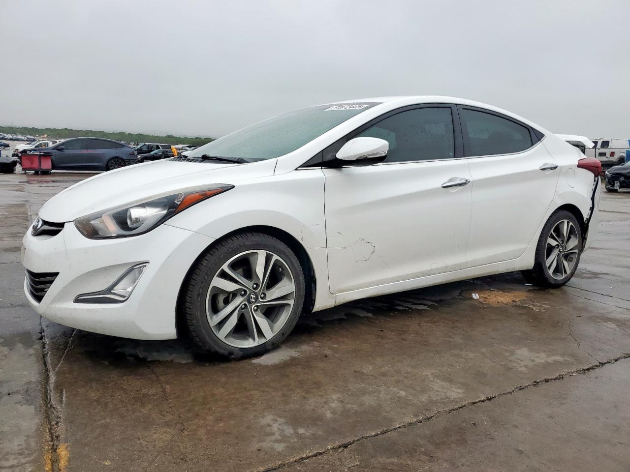 HYUNDAI ELANTRA SE